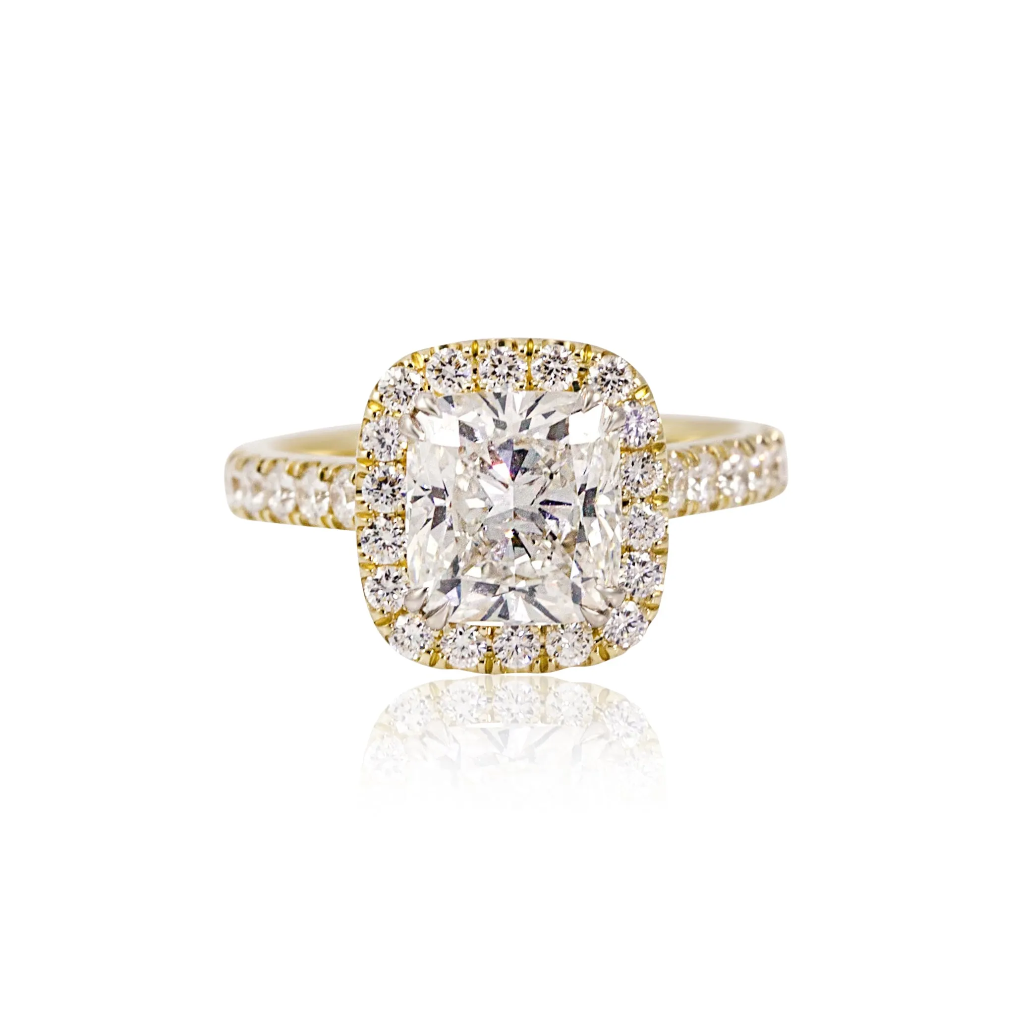 18K Yellow Gold Henne Fit Cushion Brilliant Cut Diamond Halo Engagement Ring