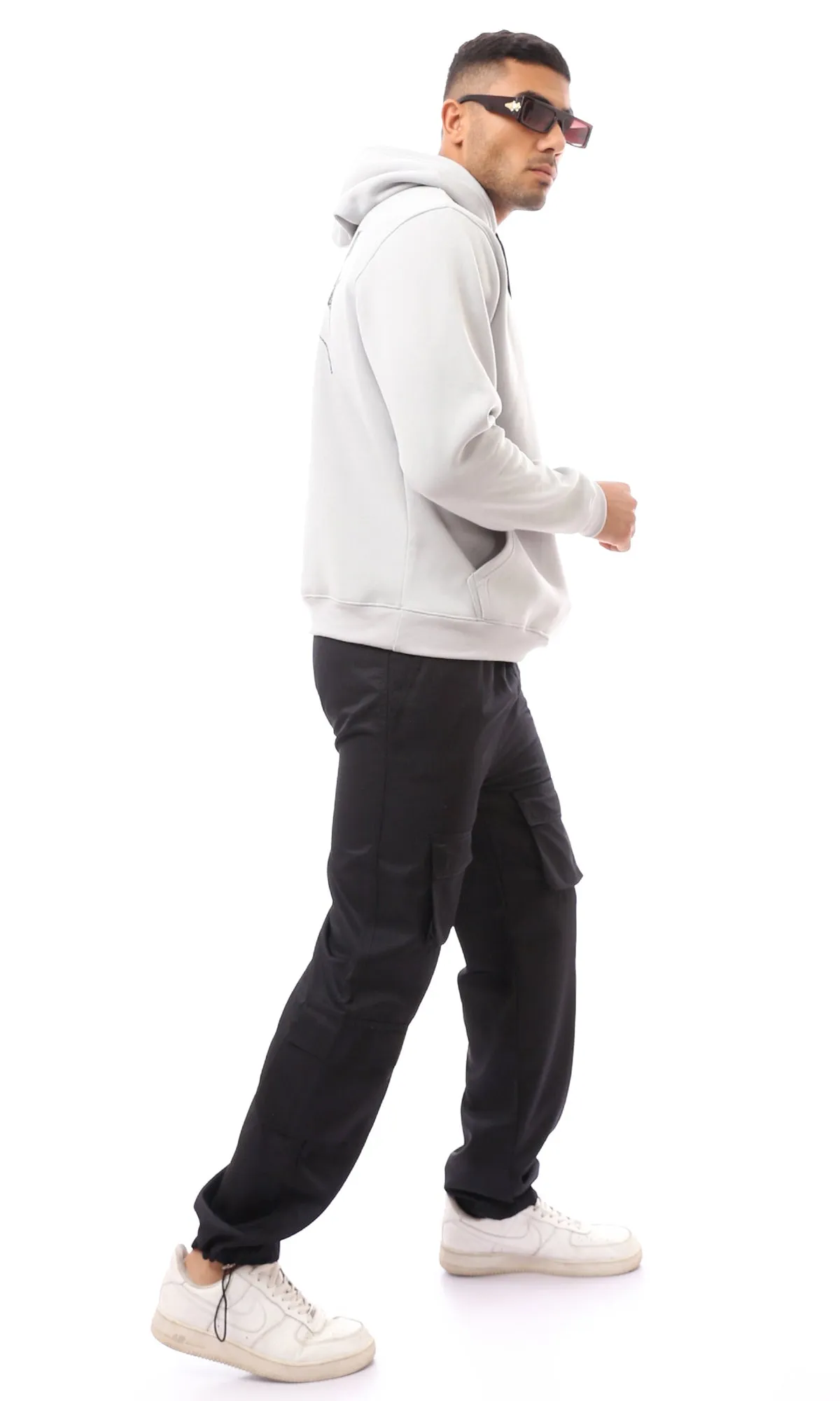 O170578 Black Slip On Solid Cargo Pants With Multi-Pockets