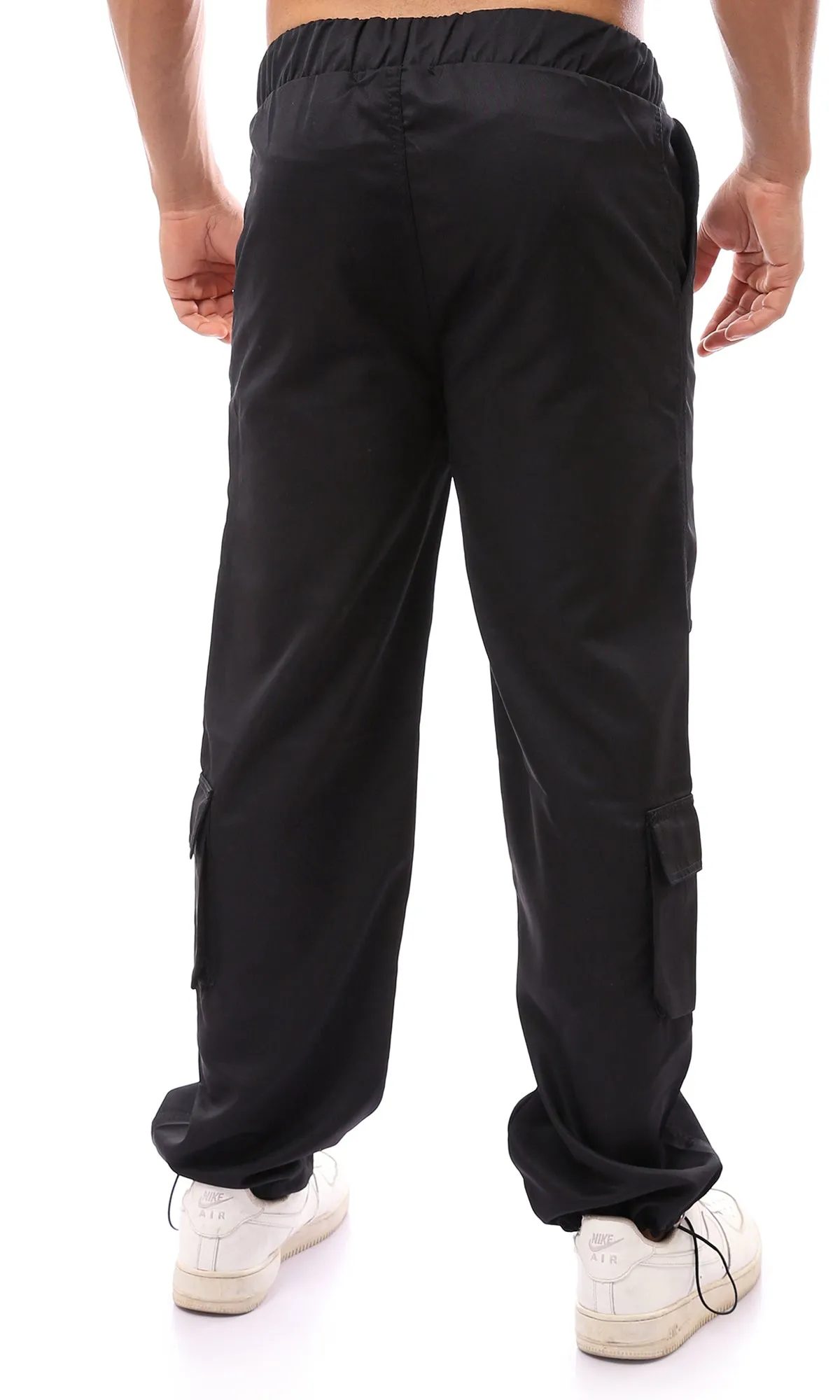 O170578 Black Slip On Solid Cargo Pants With Multi-Pockets