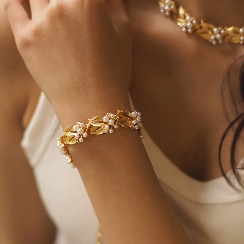 Vintage Leaf Pearls Bracelet